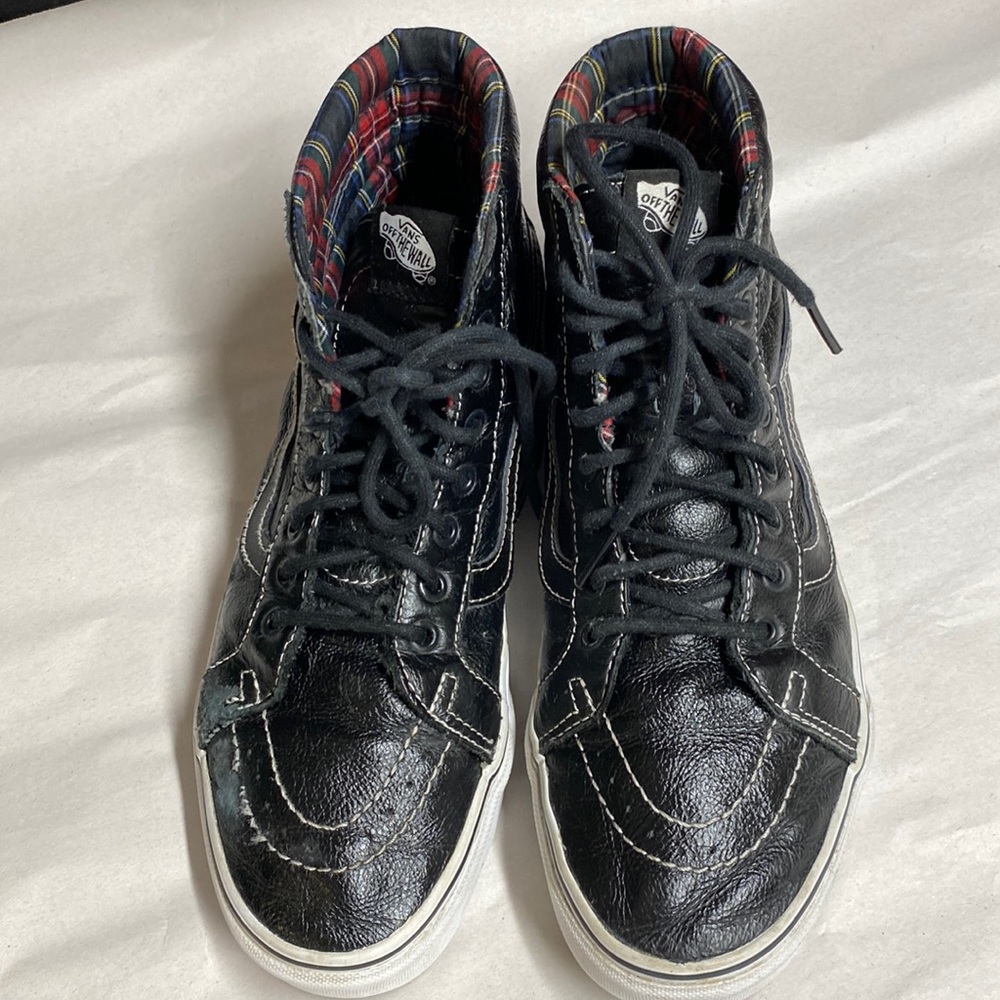 Vans- Off the wall- skateboarding shoe size 9.5